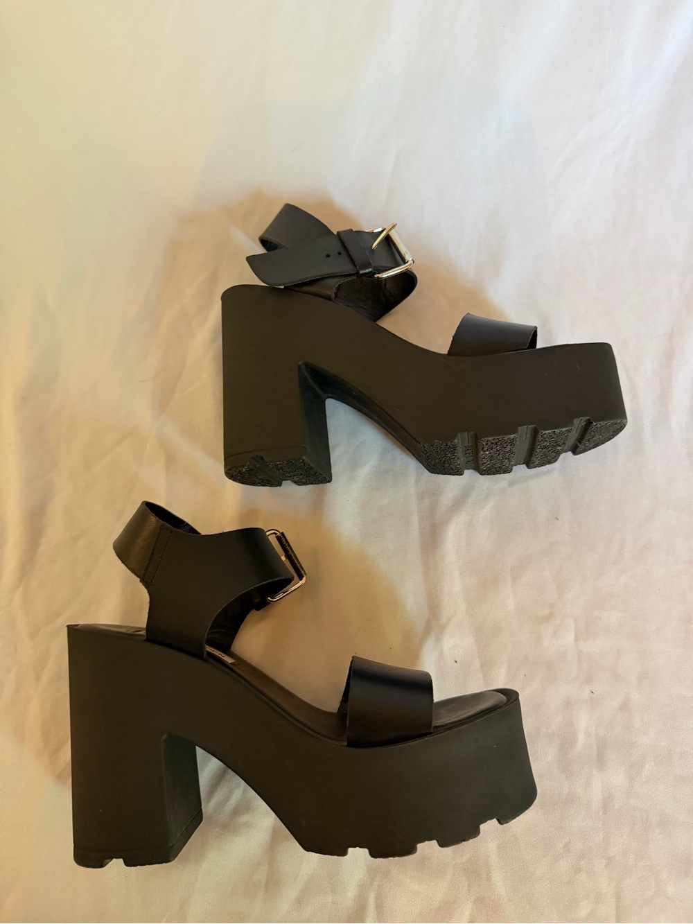 Steve Madden Black Platform Buckle Sandals - Picture 5 of 7
